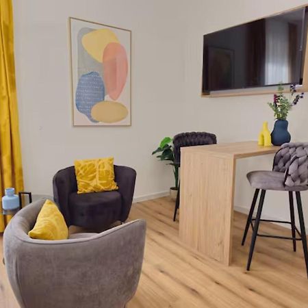 New Stylish & Modern Studio Apart - With Sea View Lägenhet Pula Exteriör bild