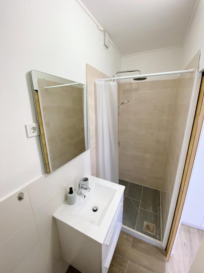 New Stylish & Modern Studio Apart - With Sea View Lägenhet Pula Exteriör bild