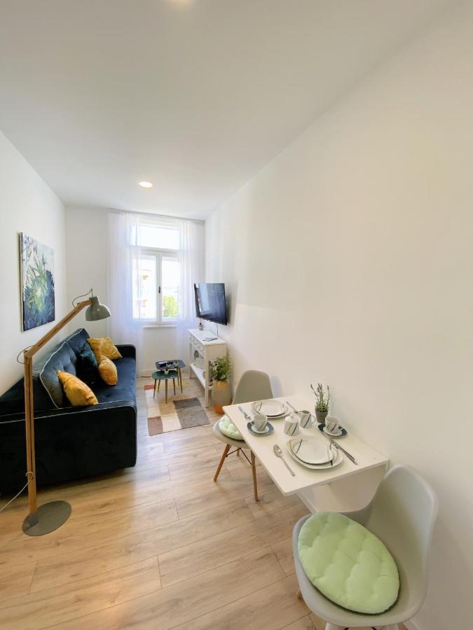 New Stylish & Modern Studio Apart - With Sea View Lägenhet Pula Exteriör bild