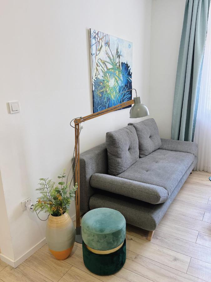 New Stylish & Modern Studio Apart - With Sea View Lägenhet Pula Exteriör bild
