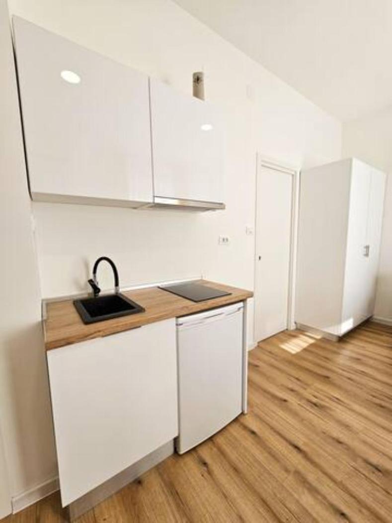 New Stylish & Modern Studio Apart - With Sea View Lägenhet Pula Exteriör bild