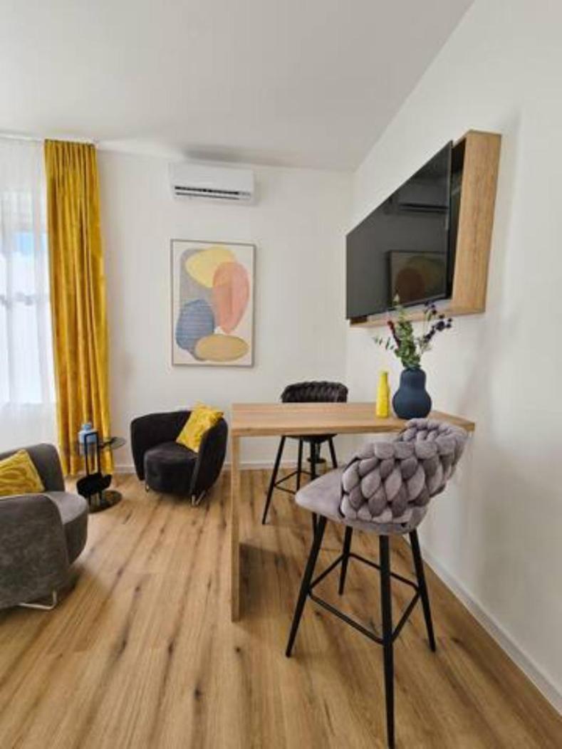 New Stylish & Modern Studio Apart - With Sea View Lägenhet Pula Exteriör bild